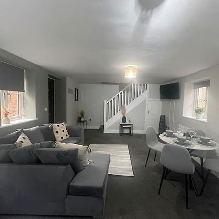 Cedar House - 2 Bed House With Free Parking In Town Centre! By Shortstays4U King's Lynn Exterior foto